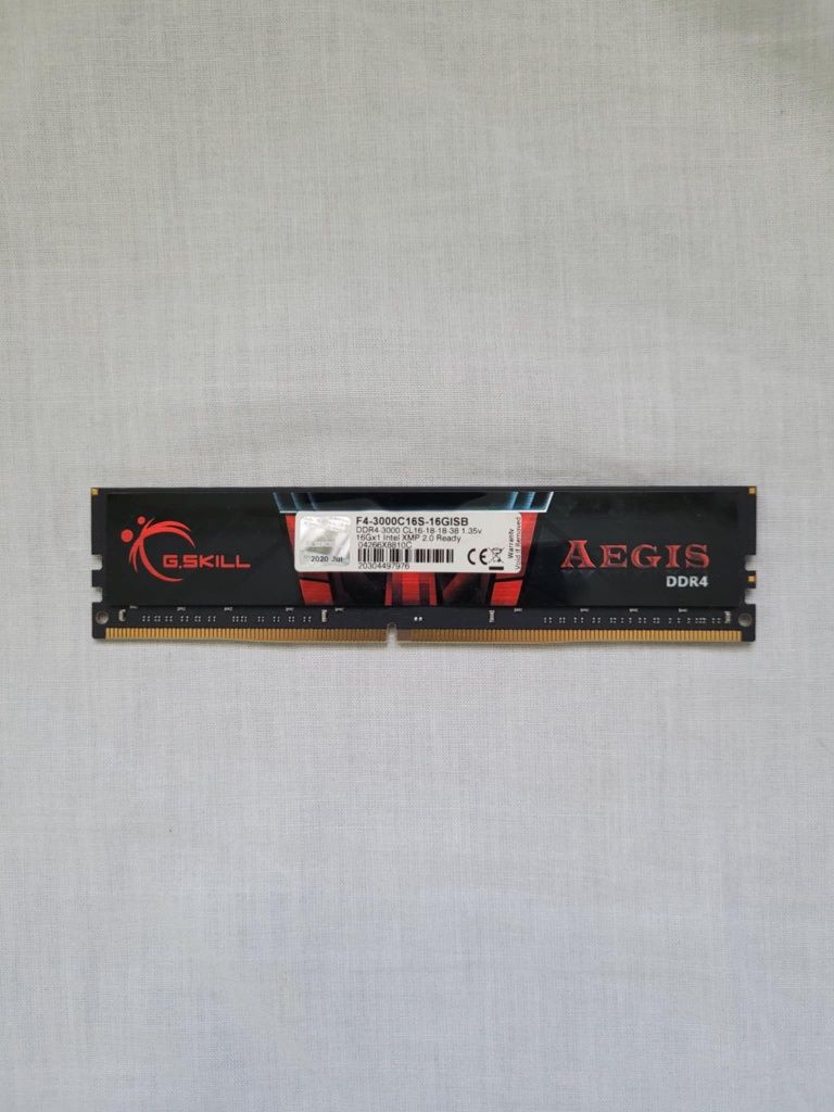Pamięć RAM DDR4 16 GB G.Skill Aegis 3000 MHz CL16
Sprzedam pamięć RAM