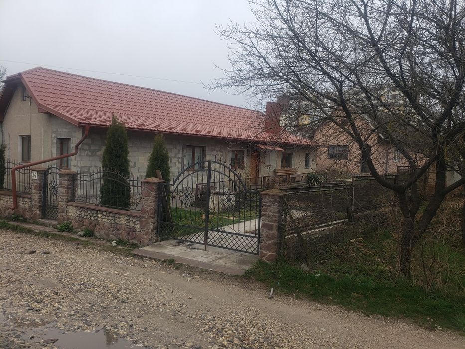 Продається житловий будинок вул Білогірська