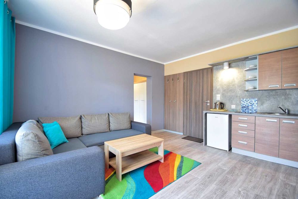 TANIE noclegi, pokoje pracownicze z łazienkami i balkonami w Grzybowie