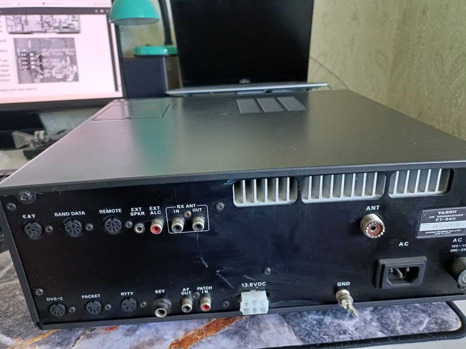 Yaesu FT-990 - радіоприймач (трансивер), до 30МГц, все працює, чистий