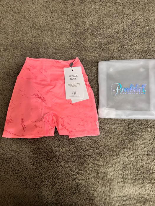 Продаю нові шорти bombshell sportswear