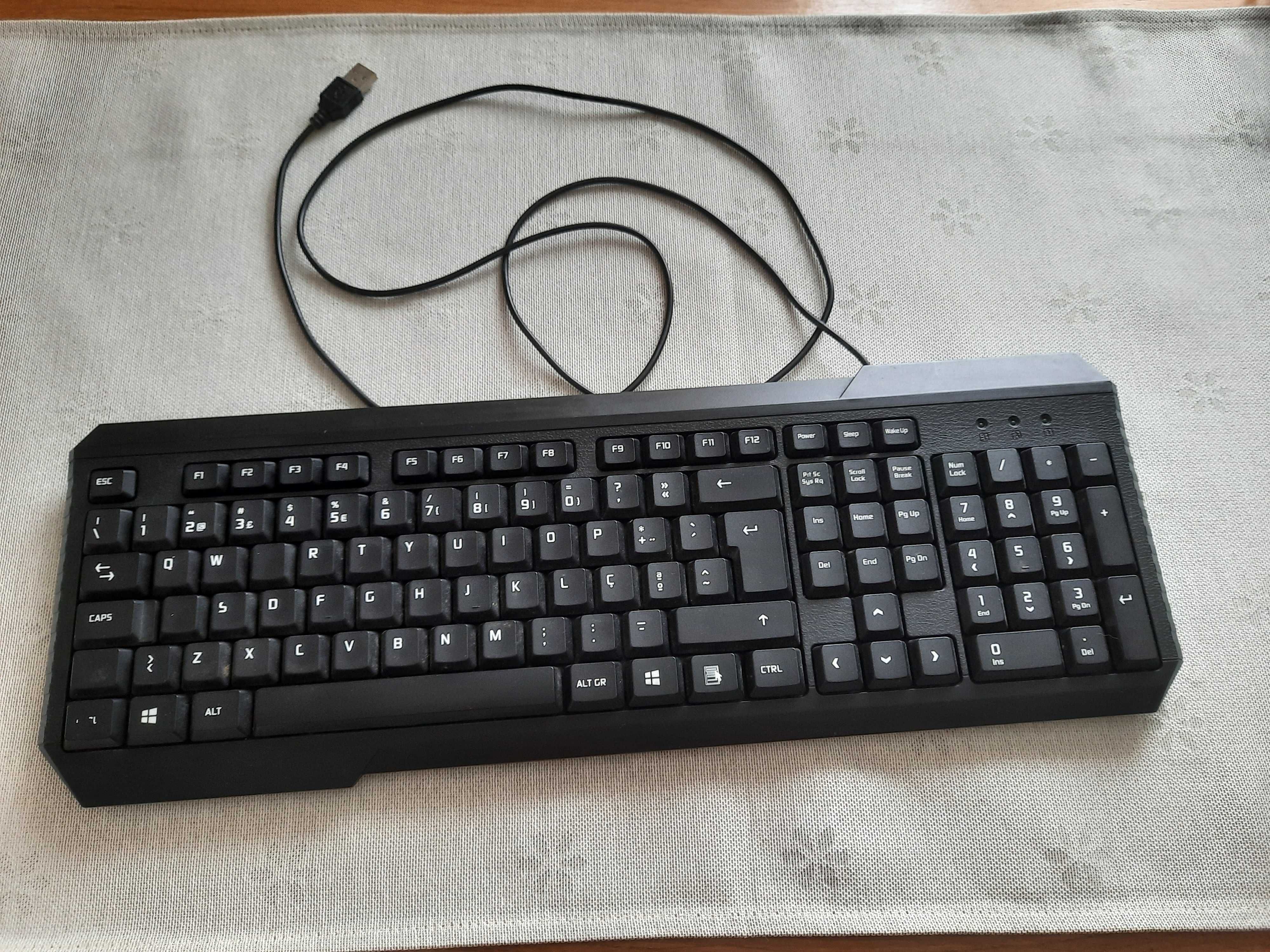 Conjunto teclado + rato USB