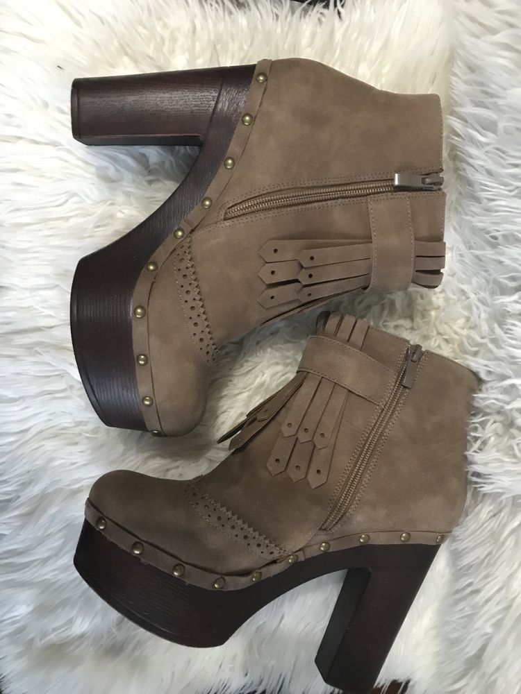 Botas/Botins com salto plataforma estilo cortiça utilizadas apenas 2 vezes