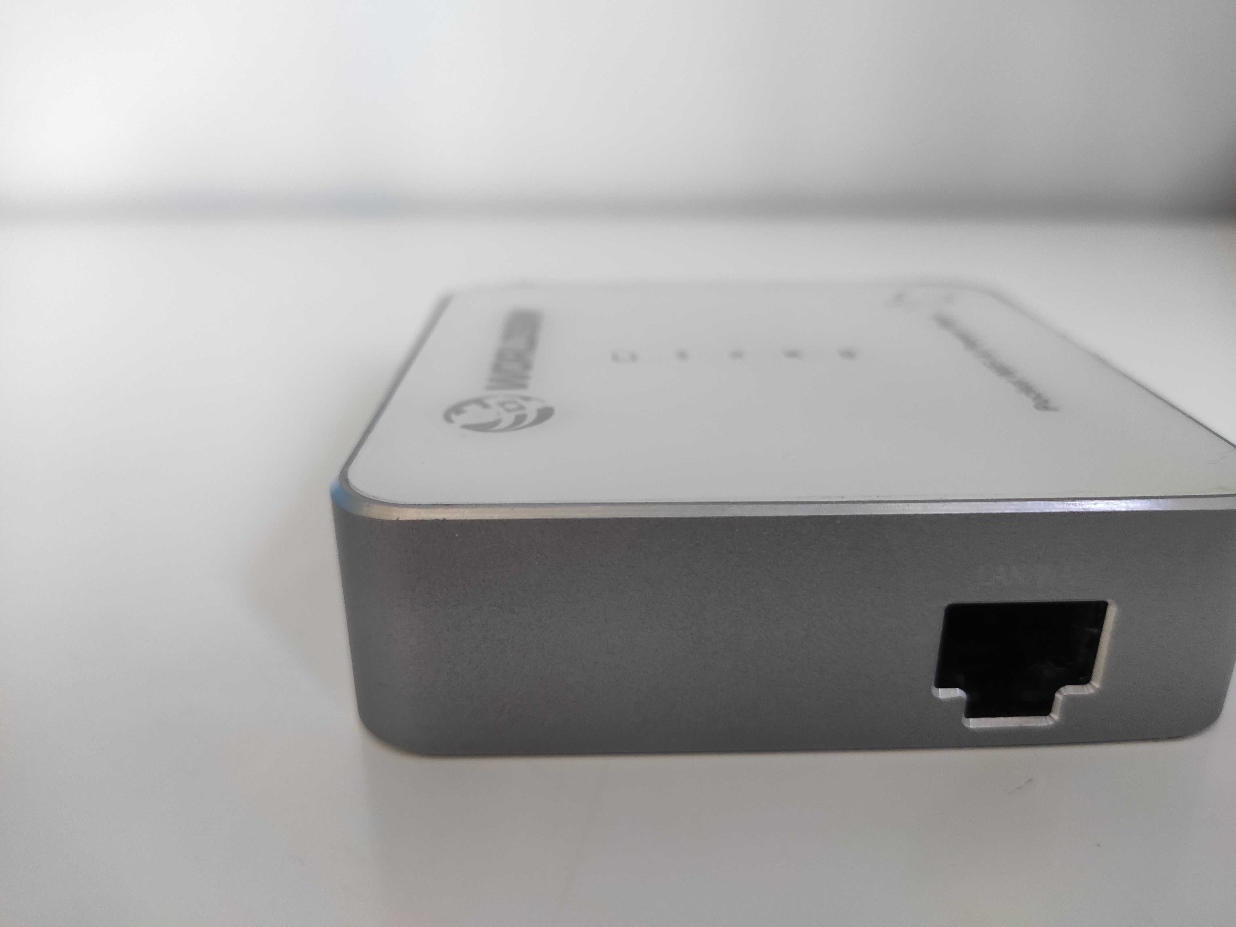 Hotspot Router WorldSIM Tri-Fi Power Bank | WiFi Router | Desbloqueado
