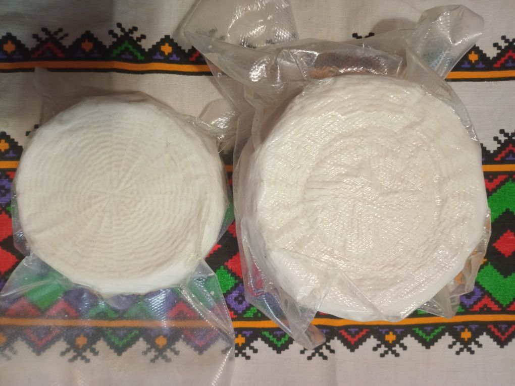 Продам козье молоко и сыры. Мерефа, шелкостанция.
