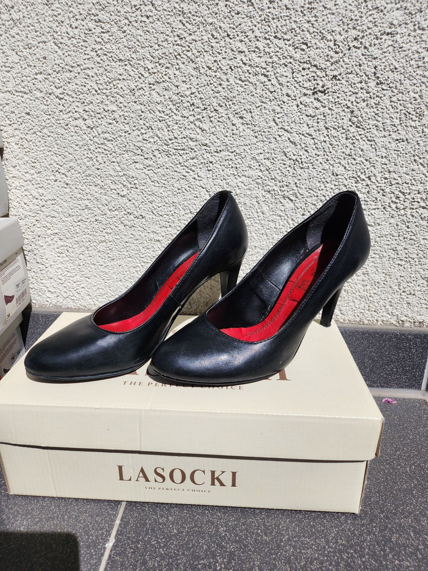 Buty na obcasie Lasocki