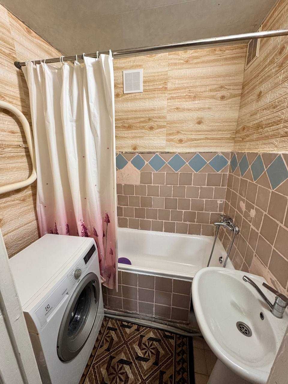 Продам 2 чешку на Левобережный-3 пр. Мира