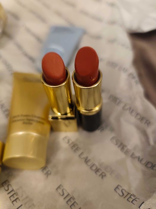 Estee lauder Re-Nutriv kosmetyki dodatki