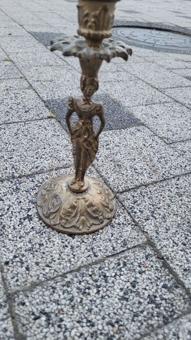 Świecznik z mosiądzu