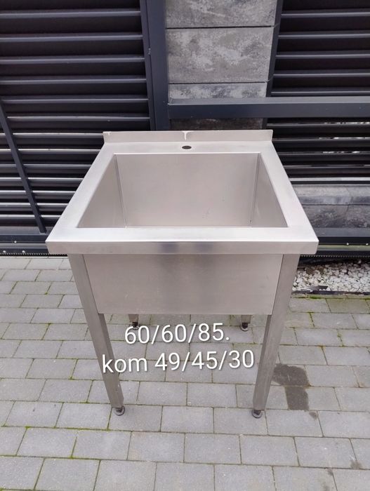 Przenośny zlewozmywak z podgrzewaczem