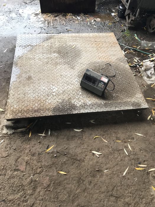 Продам ваги платформні на склад до 3т. (3000 кг.)