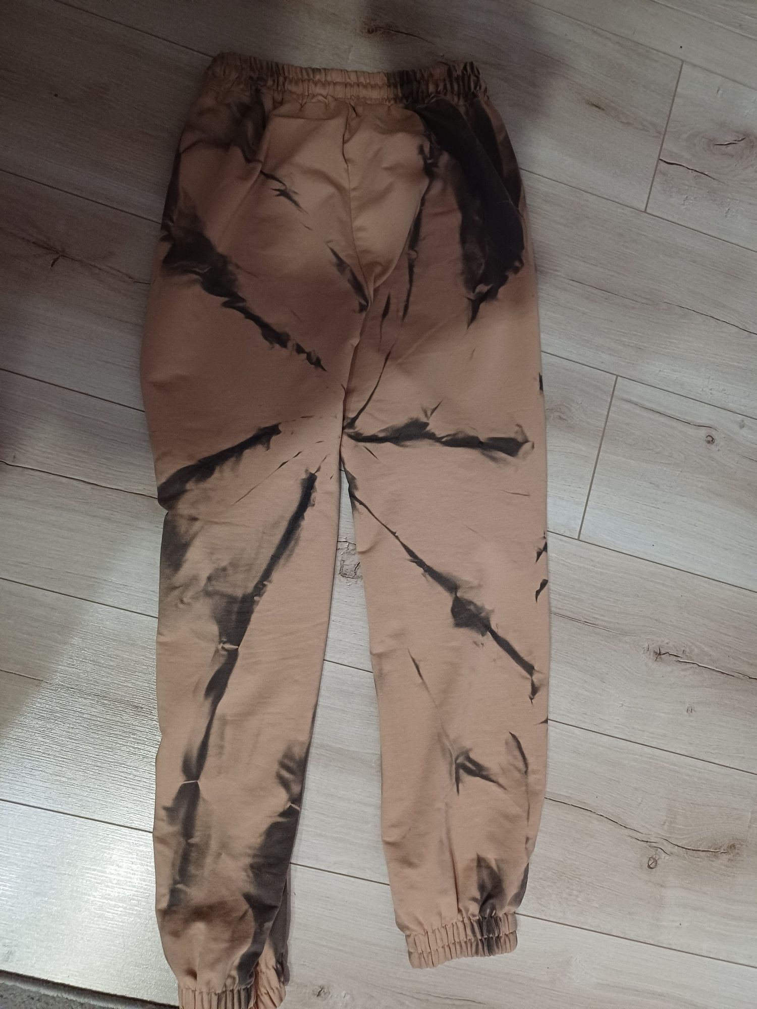 Modne spodnie dresowe dla dziewczynki 152/ 158 cm