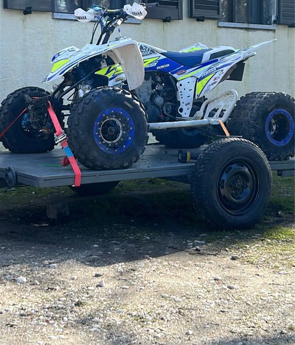 Yamaha YFZ450.