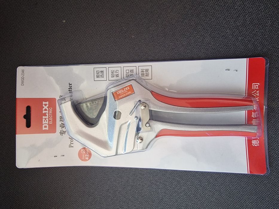 Труборіз DELIXI DWGD-2347 для пластикових труб 32-64мм