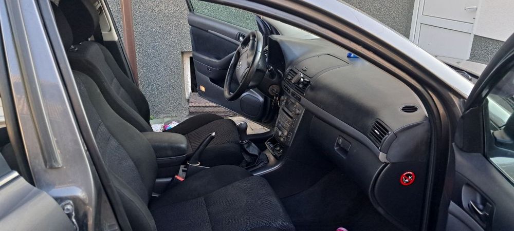 Продам Toyota Avensis
