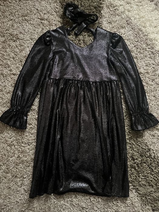 Блискуче,чорне плаття