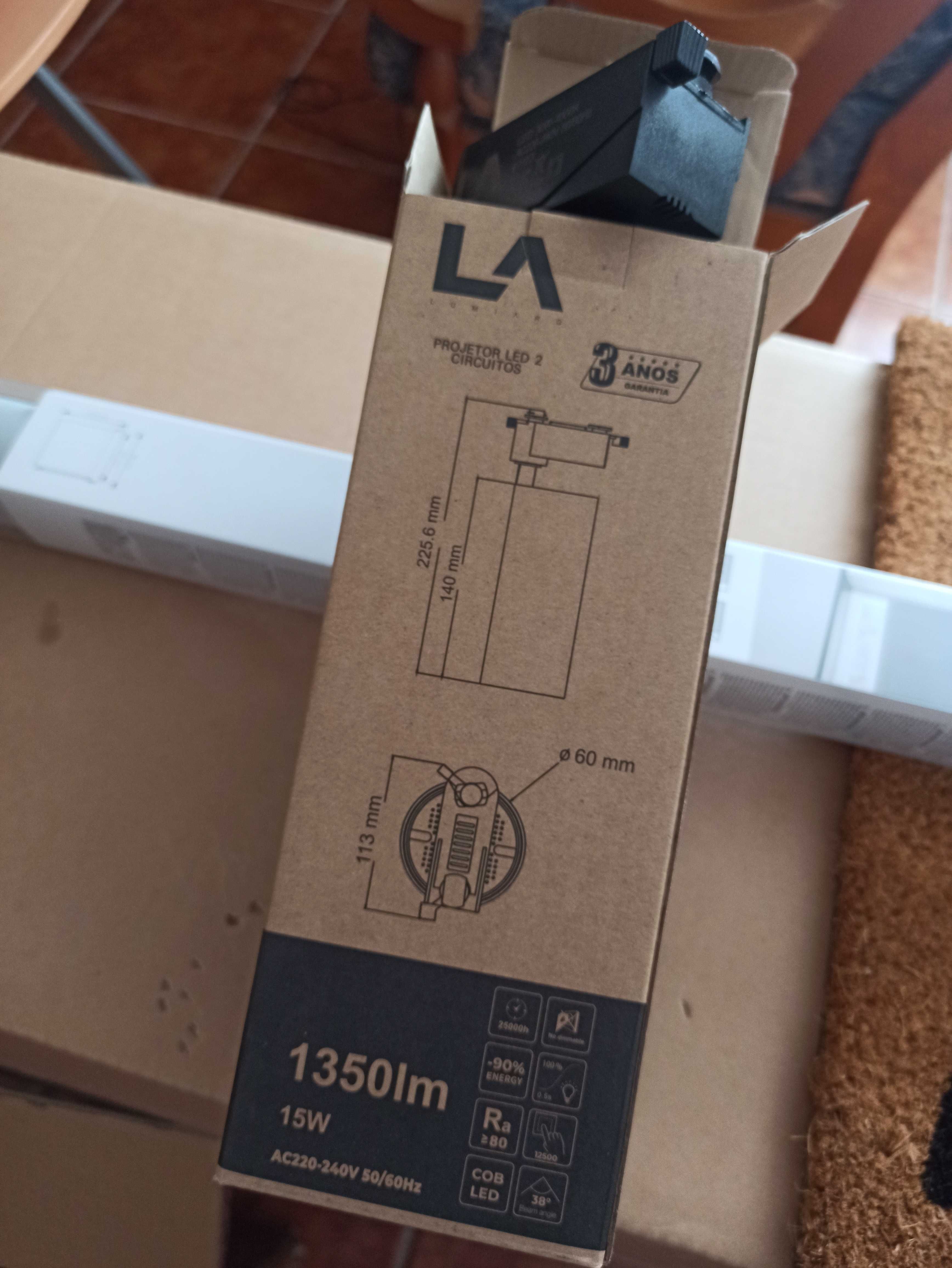Calhas + Focos de interior-Led 15w
