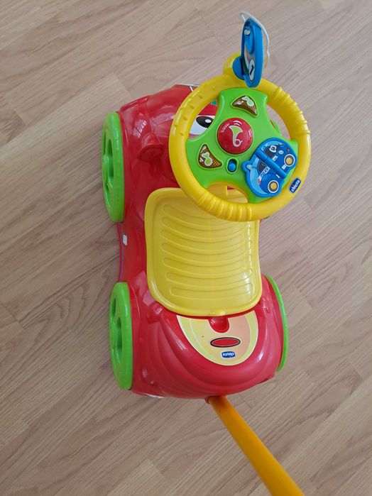 Cavalgavel Chicco 2 in 1 com música e pega