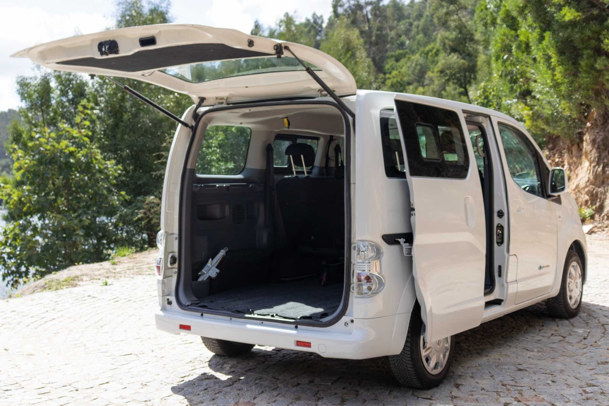 Nissan Evalia E-NV200
