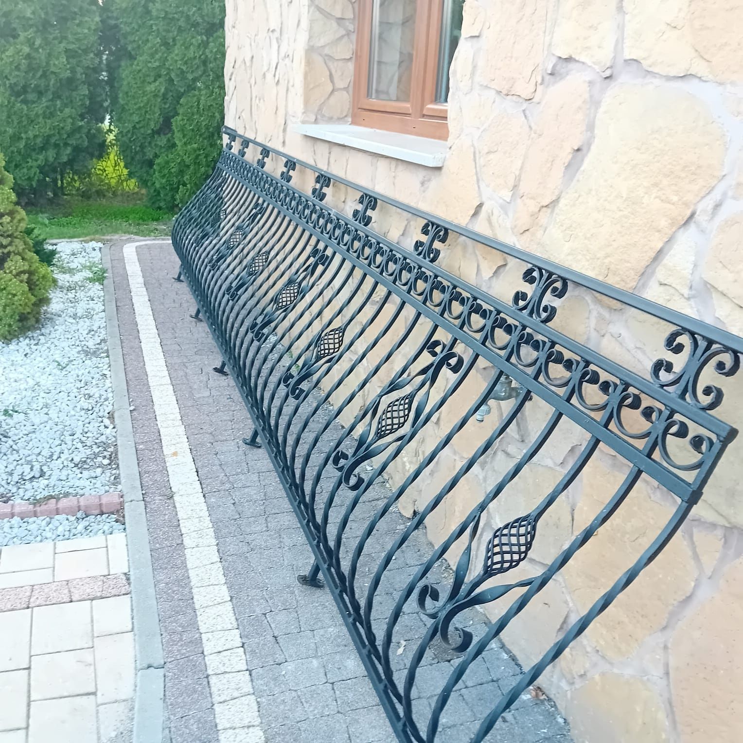 Balustrada balkonowa kuta