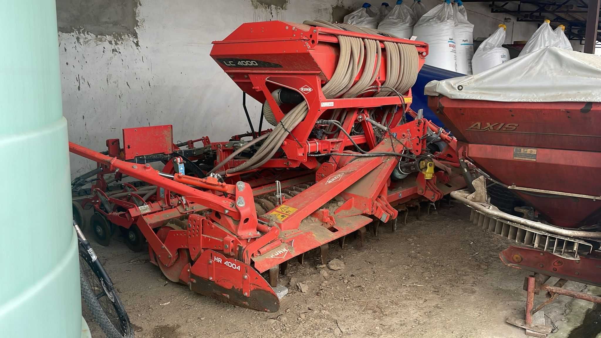 Siewnik pneumatyczny Kuhn Venta LC 4000 Brona Aktywna HR 4004