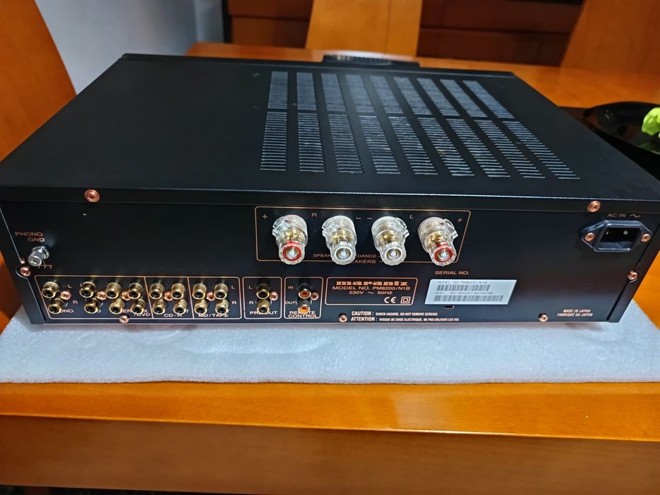 Amplificador stereo Marantz PM 8200