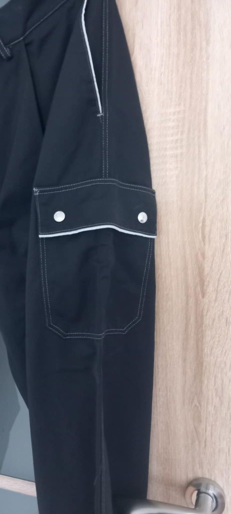Czarne spodnie męskie cargo Klopman,r. XL