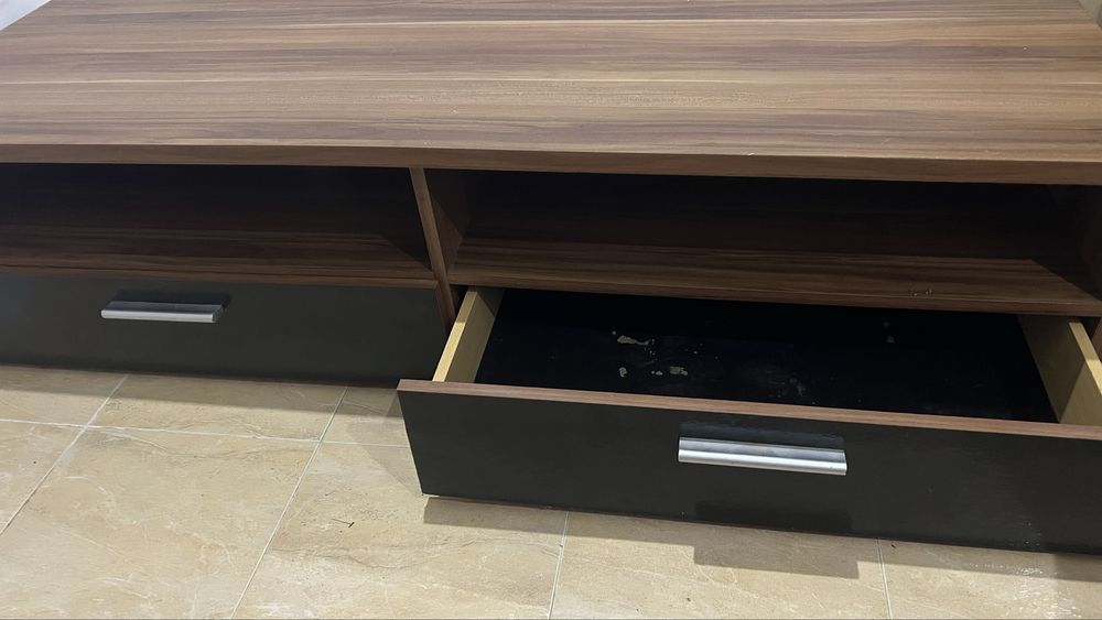 Movel de televisao mais mesa