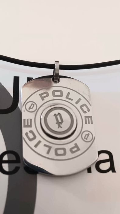 Colares  fios aço da marca Police