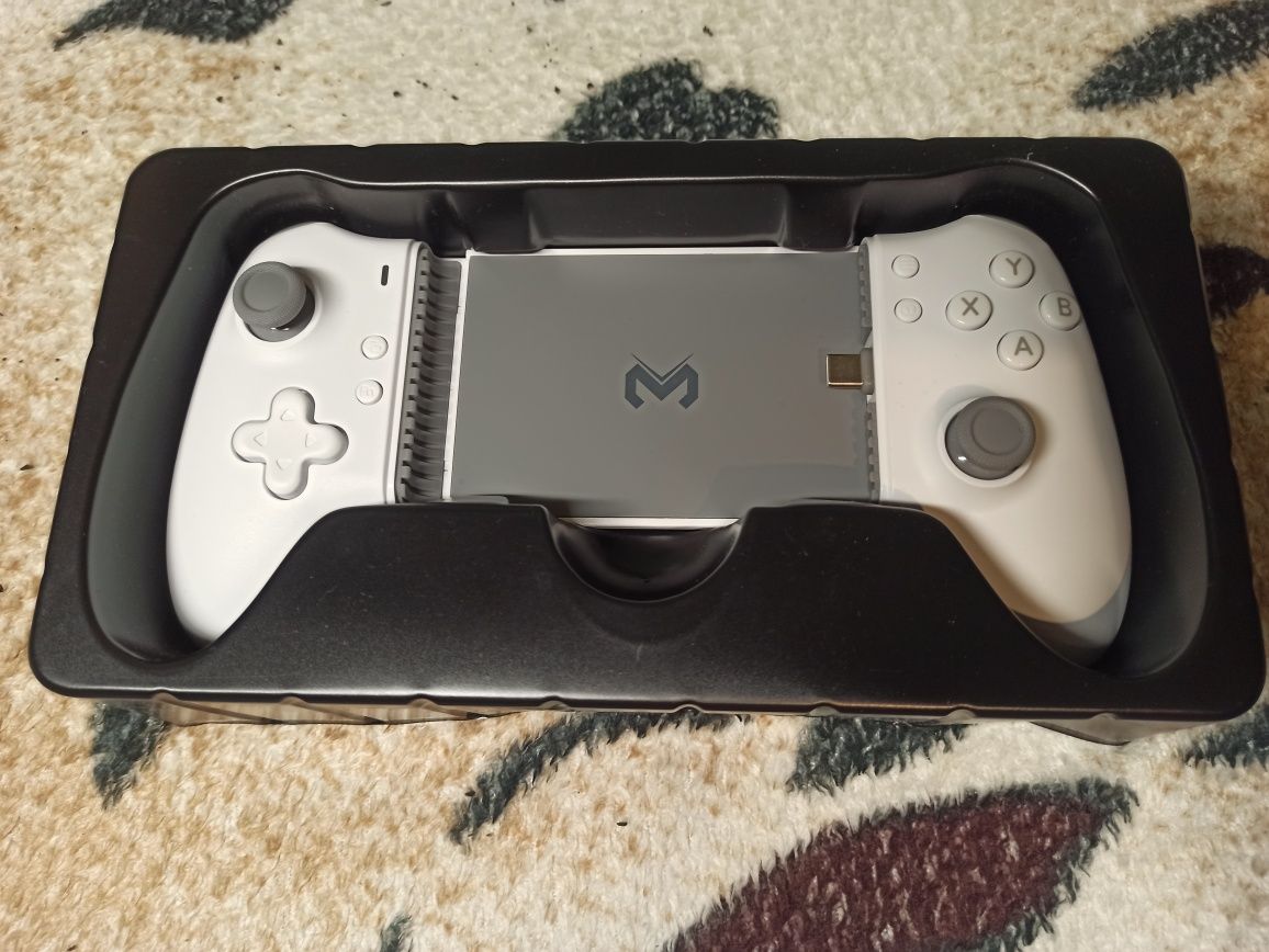 Memo S3 mobile game stretchable handle