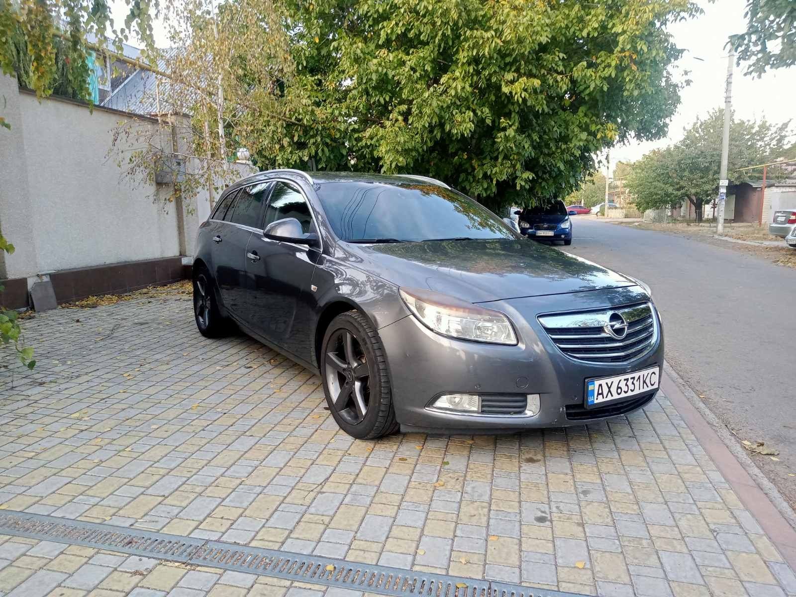 Продам Opel insignia 2010г.
