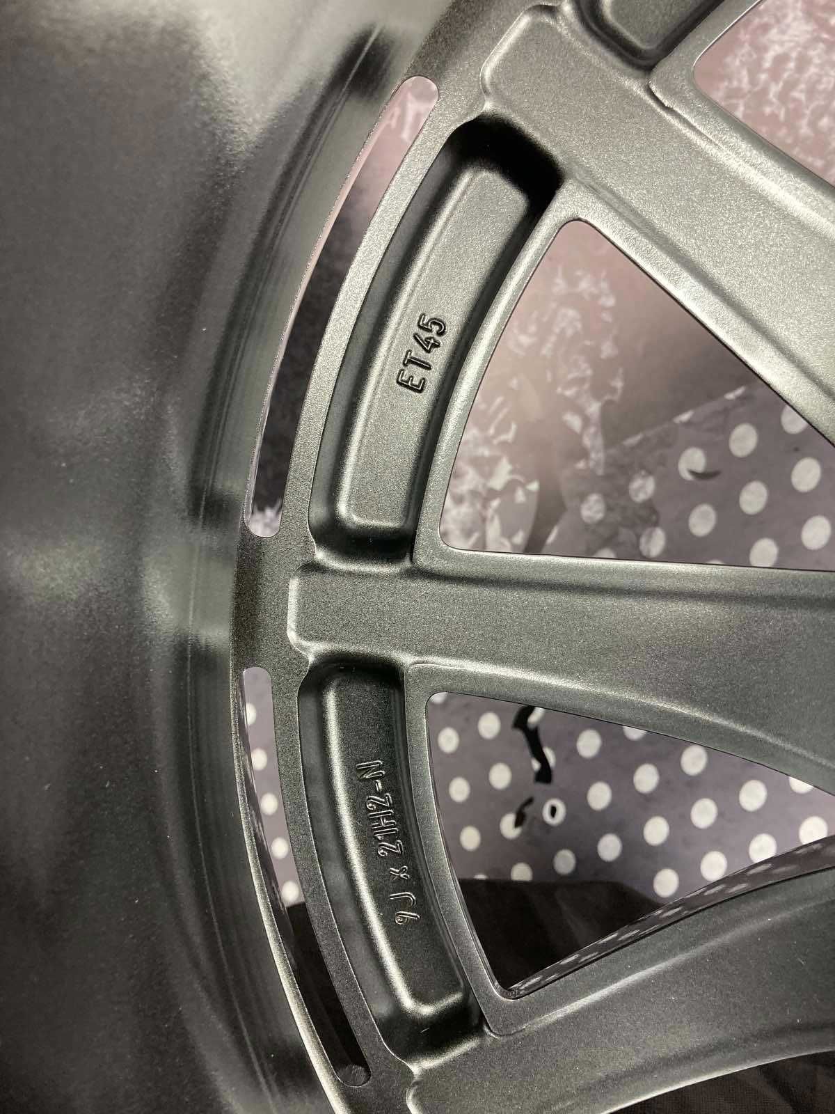 21 оригінальні різноширокі диски Mercedes GLS 63 W167 167 X167 AMG