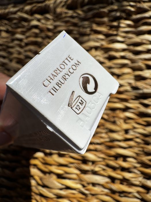 Charlotte Tilbury rozświetlacz Peachgasm Nowy