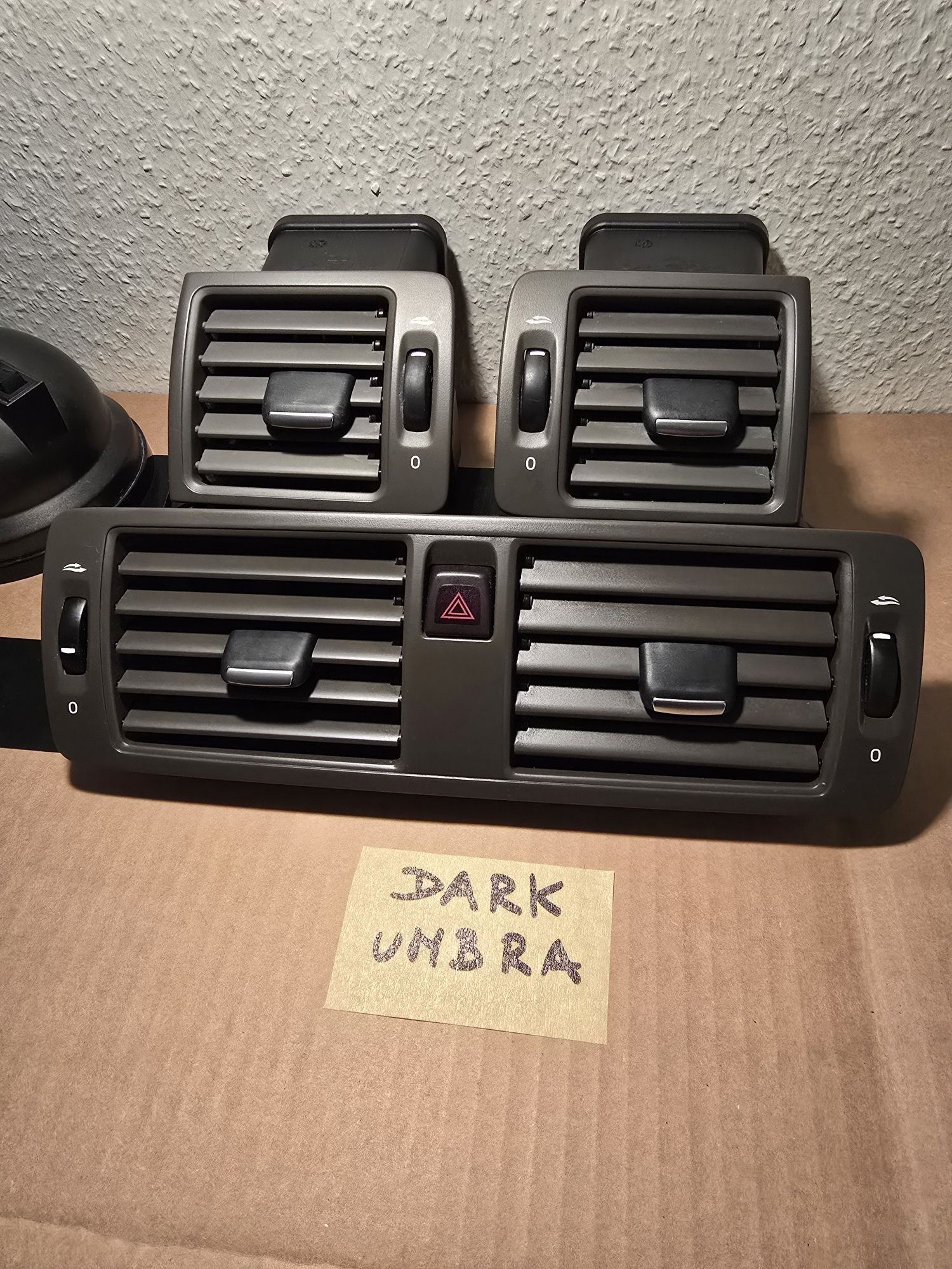 Kratki nawiewu volvo V50 S40 C30  KOLOR DARK UMBRA