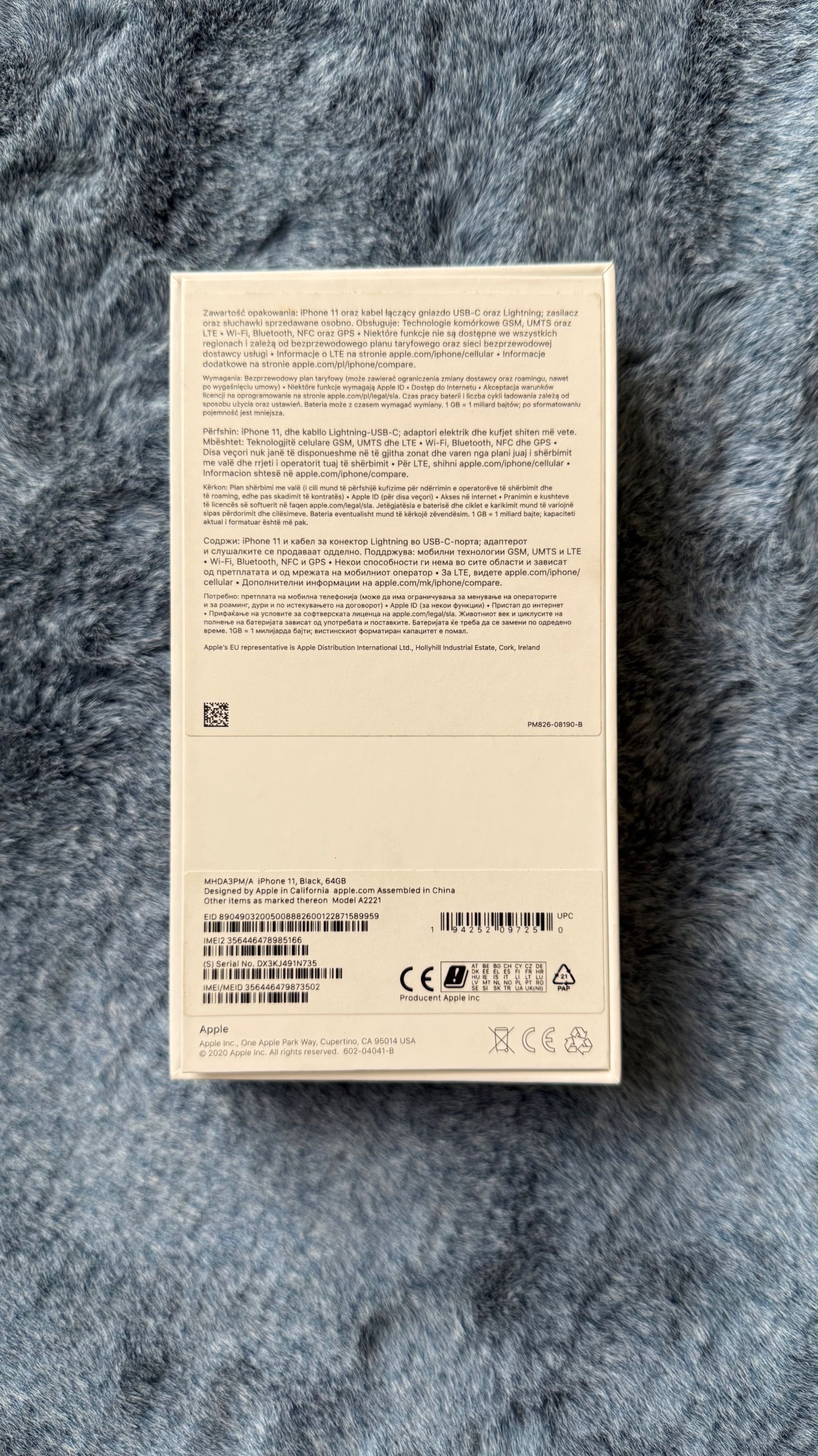 IPhone 11, 64 GB + etui