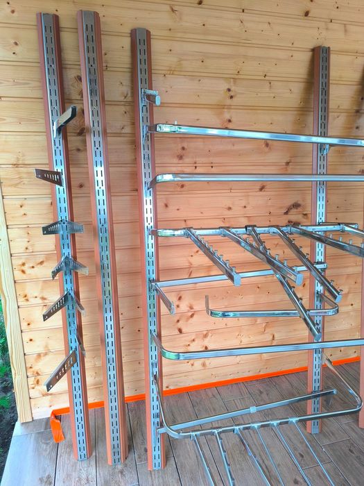 Wieszaki, wyposażenie sklepu