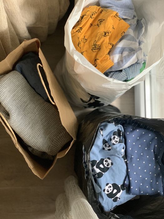 Продаю пакет детских вещей на мальчика и девочку