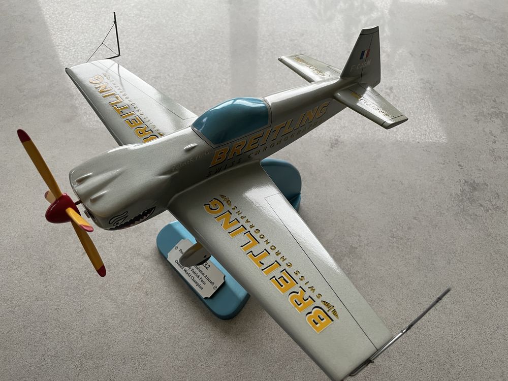 Breitling duży samolot Aircraft piloted Patrick Paris Shark Jet