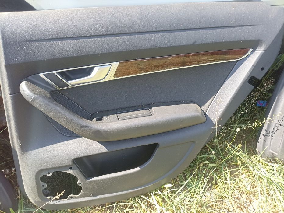 Tapicerka drzwi Boczek Audi a6c6 A6 C6 Anglik drewno  klamka dekor