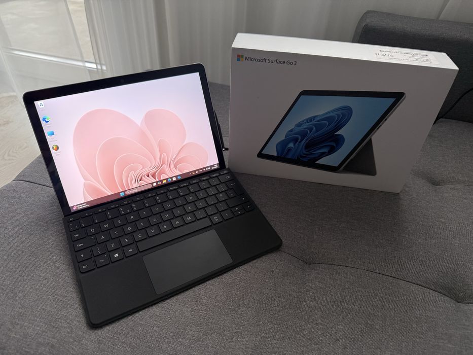 Tablet Microsoft Surface Go 3 + klawiatura. 8GB RAM, 128GB