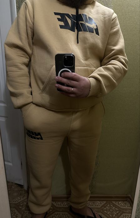 Спортивный костюм