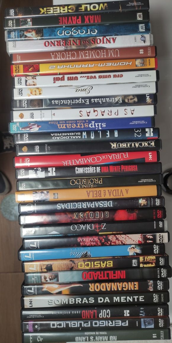 Lote de 110 filmes em DVD como novos