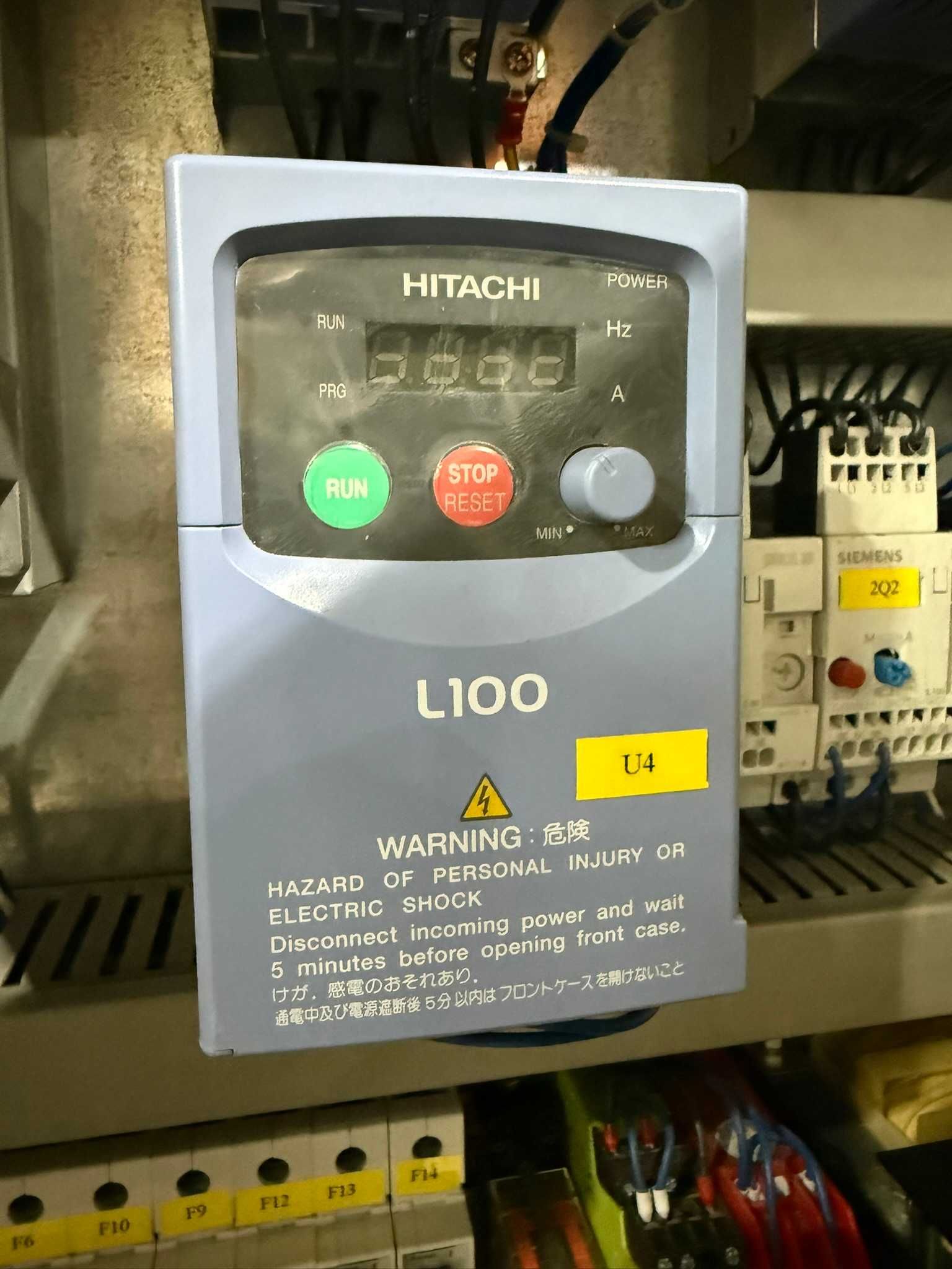 HITACHI Частотник,  перетворювач частот 0.4-2.2-7.5-11.0-15.0 220/380V
