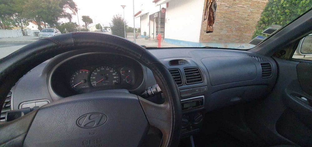 Hyundai Accent 1.3