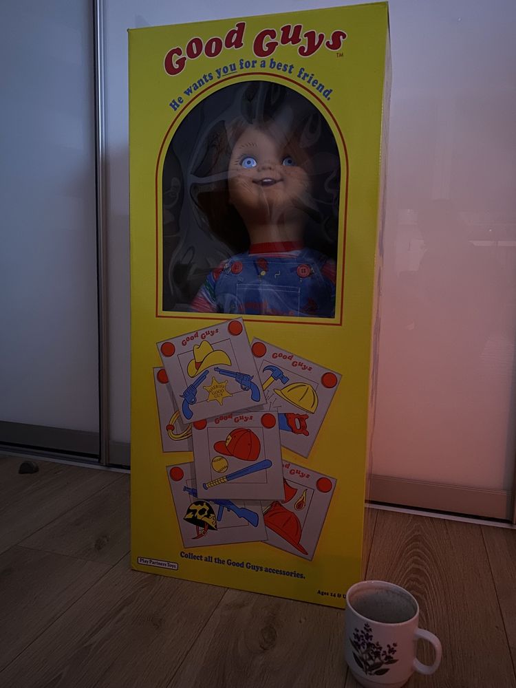Laleczka Chucky Child’s Play replika 1:1 mowiąca pudelko i akcesoria