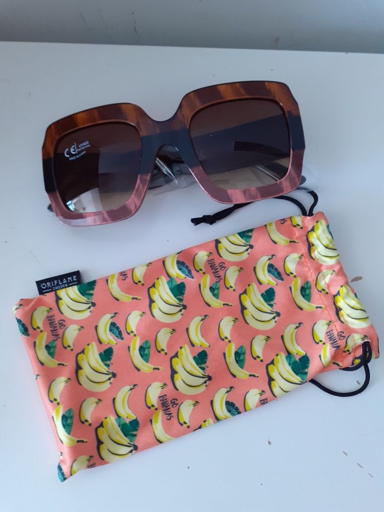 Óculos de sol novos, com embalagem