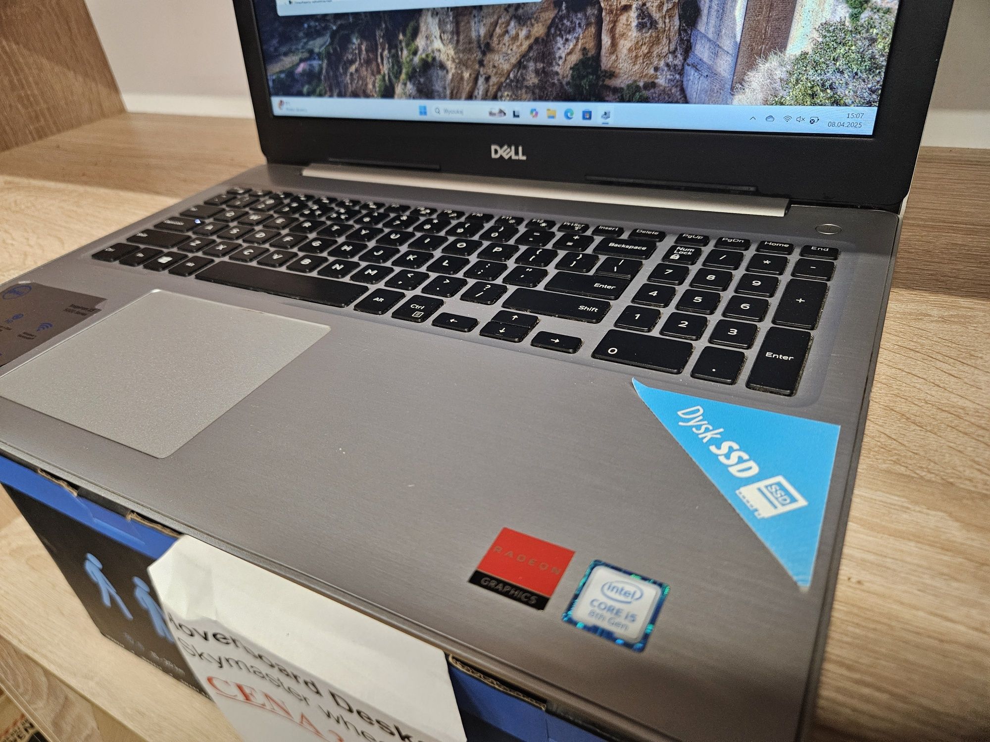 Laptop Dell inspirion  15 series 500 i5 SSD 256GB  Radeon R7