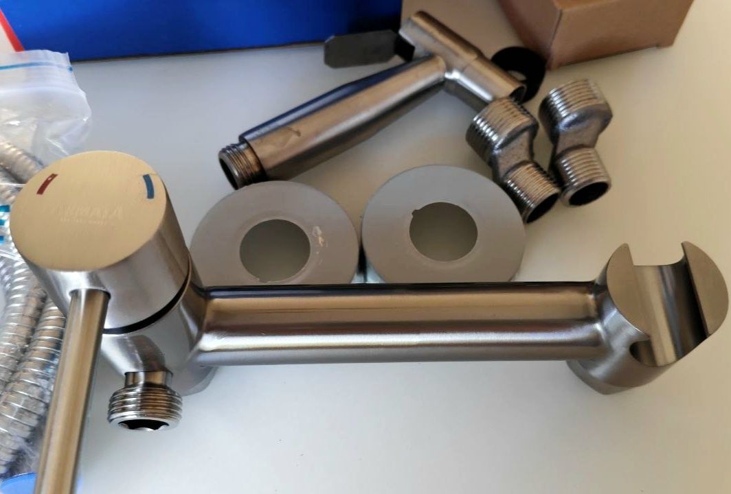 Смеситель кран гигиенический душ из нержавейки интим уход ARMATA SUS22