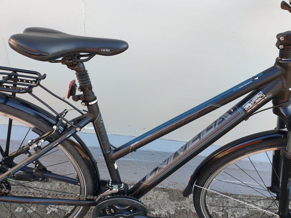 Велосипед UNIVEGA  CROSS series 28" як новий