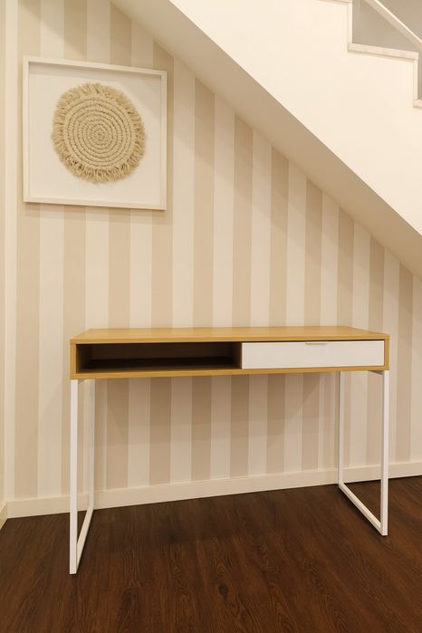 Secretária em carvalho